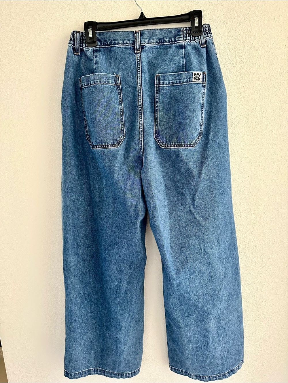 Lucy & Yak Blue High Waisted Wide-Leg Jeans with Daisy Appliqués - Picture 2 of 5